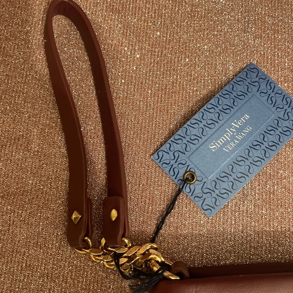 NWT Simply Vera Vera Wang Wristlet Dark Burgundy. - Picture 8 of 8